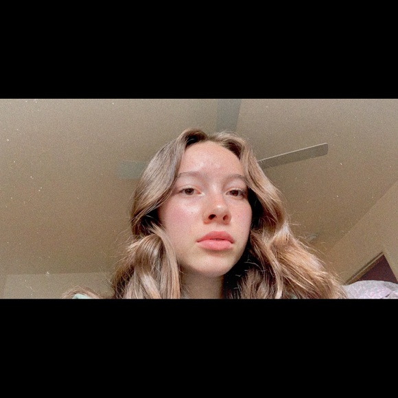 Hi, I’m Harlow ! :) - Picture 3 of 4